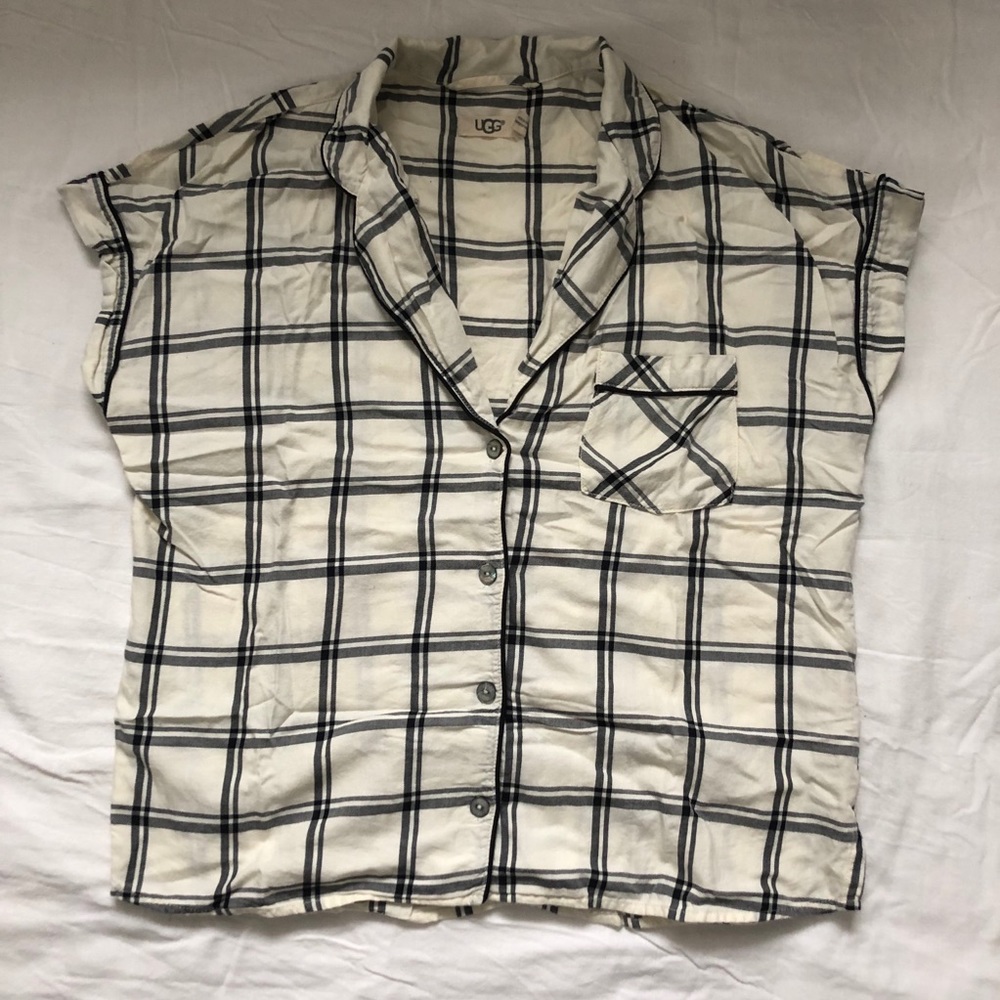 Uggs Women’s Button Up Plaid Sleep Shirt!